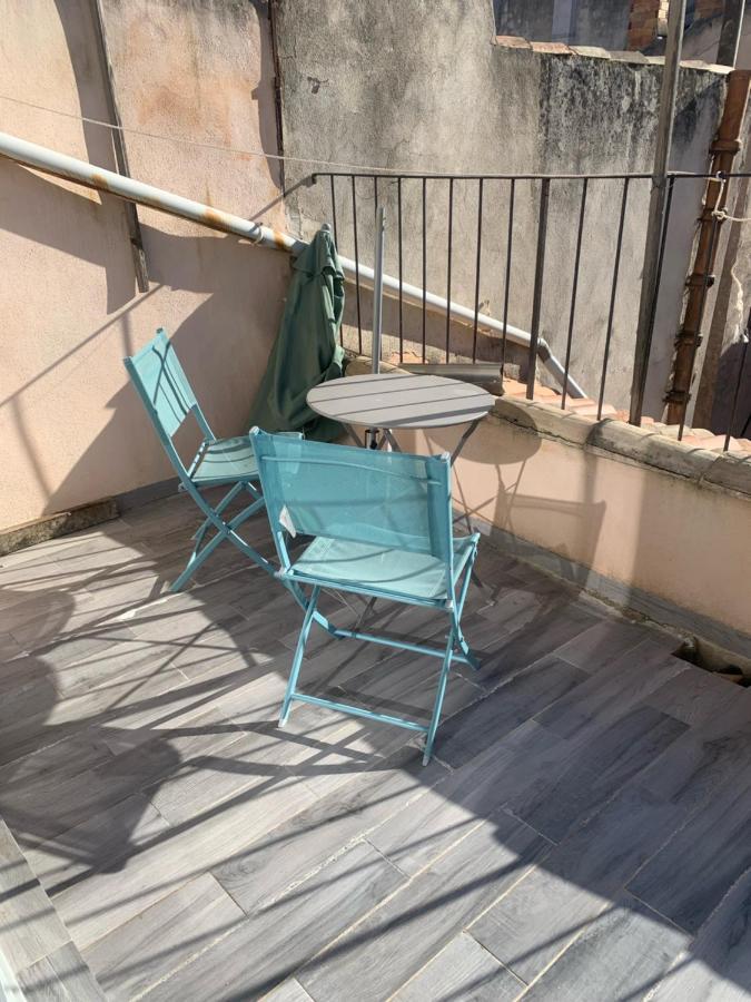 Studio Avec Terrasse آيكس أومبروفينس المظهر الخارجي الصورة